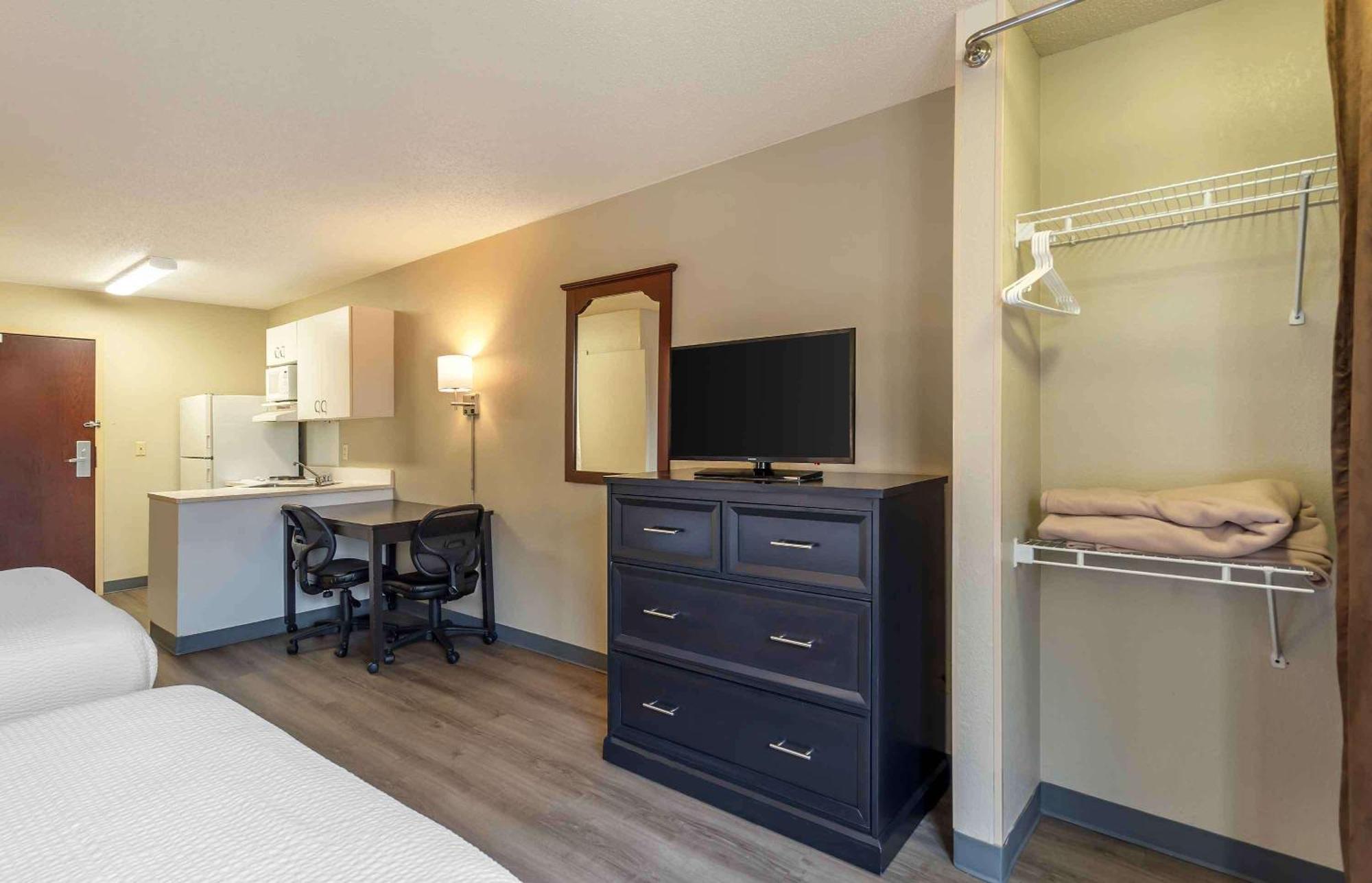 שאומבורג Extended Stay America Suites - Chicago - Woodfield Mall מראה חיצוני תמונה