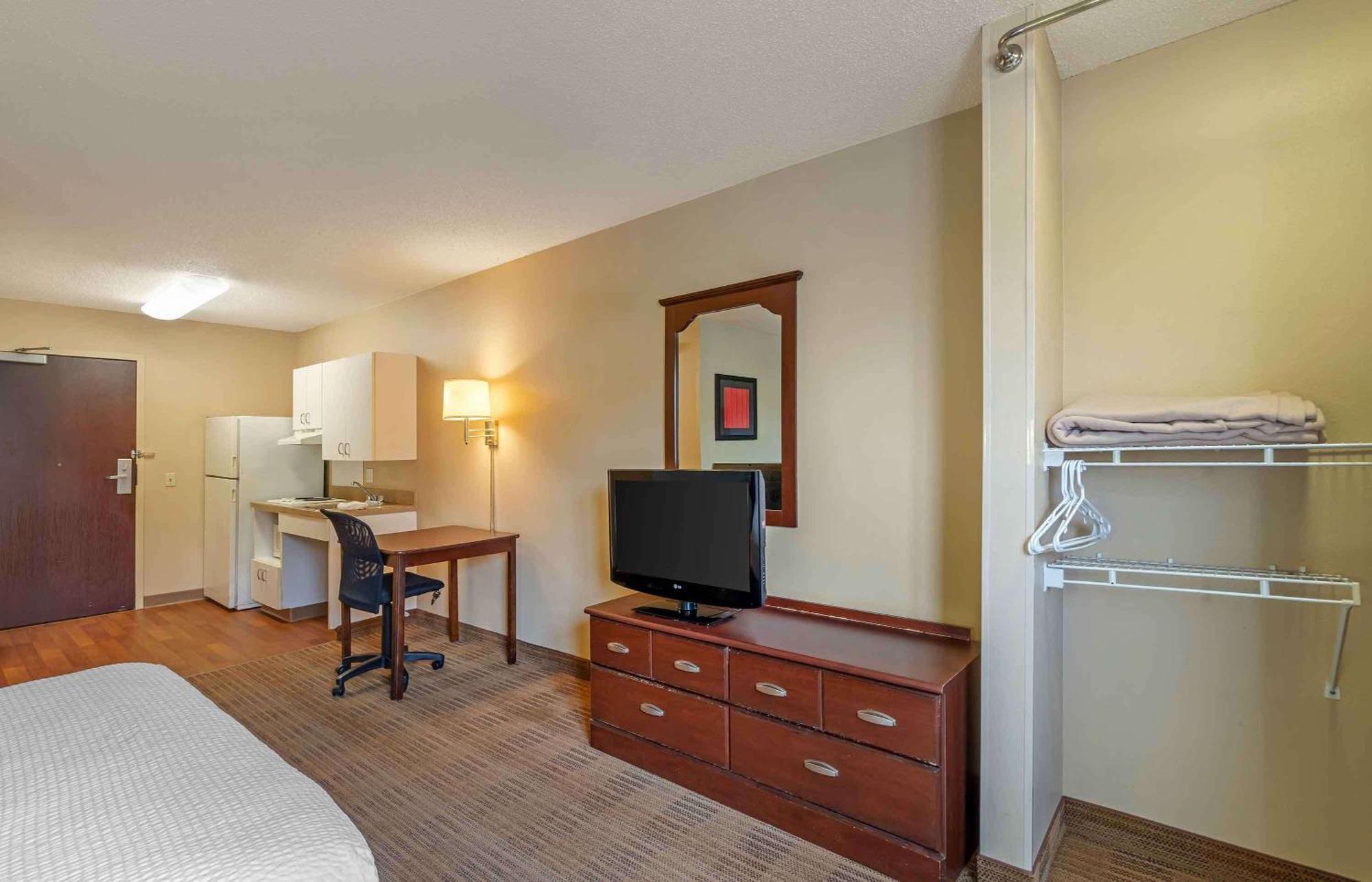 שאומבורג Extended Stay America Suites - Chicago - Woodfield Mall מראה חיצוני תמונה