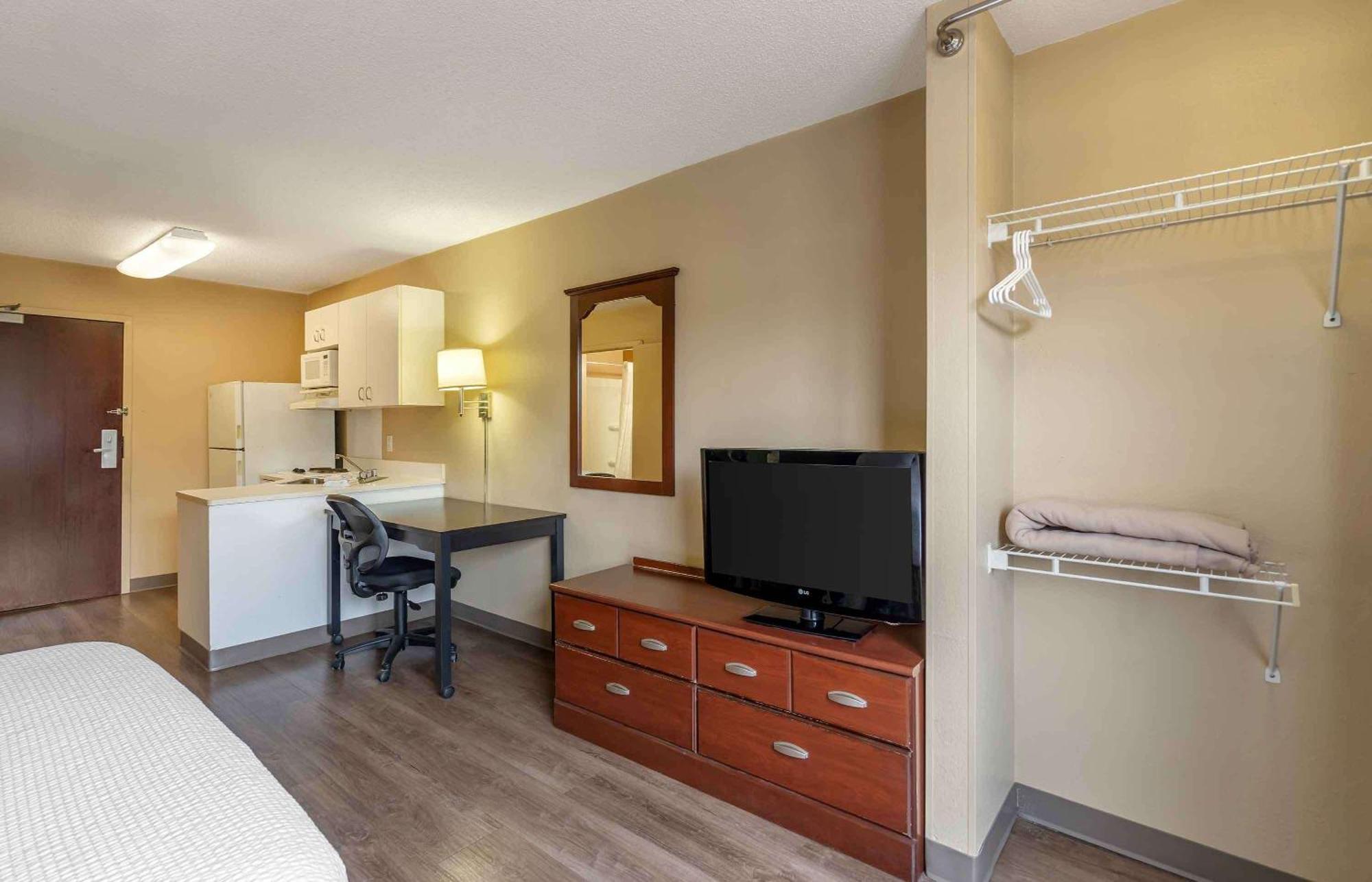 שאומבורג Extended Stay America Suites - Chicago - Woodfield Mall מראה חיצוני תמונה